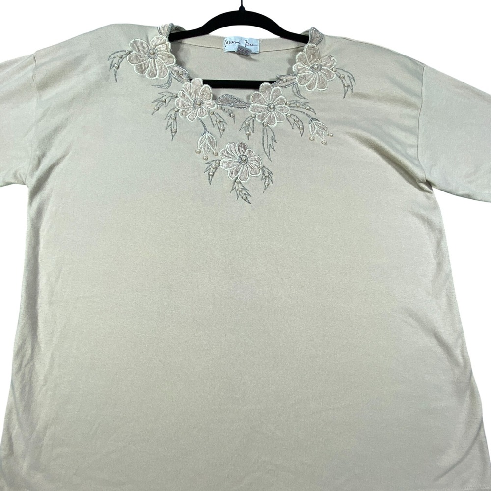 VTG Naomi Bee Shirt Women Medium Beige Top Padded Shoulder Japan Cottagecore